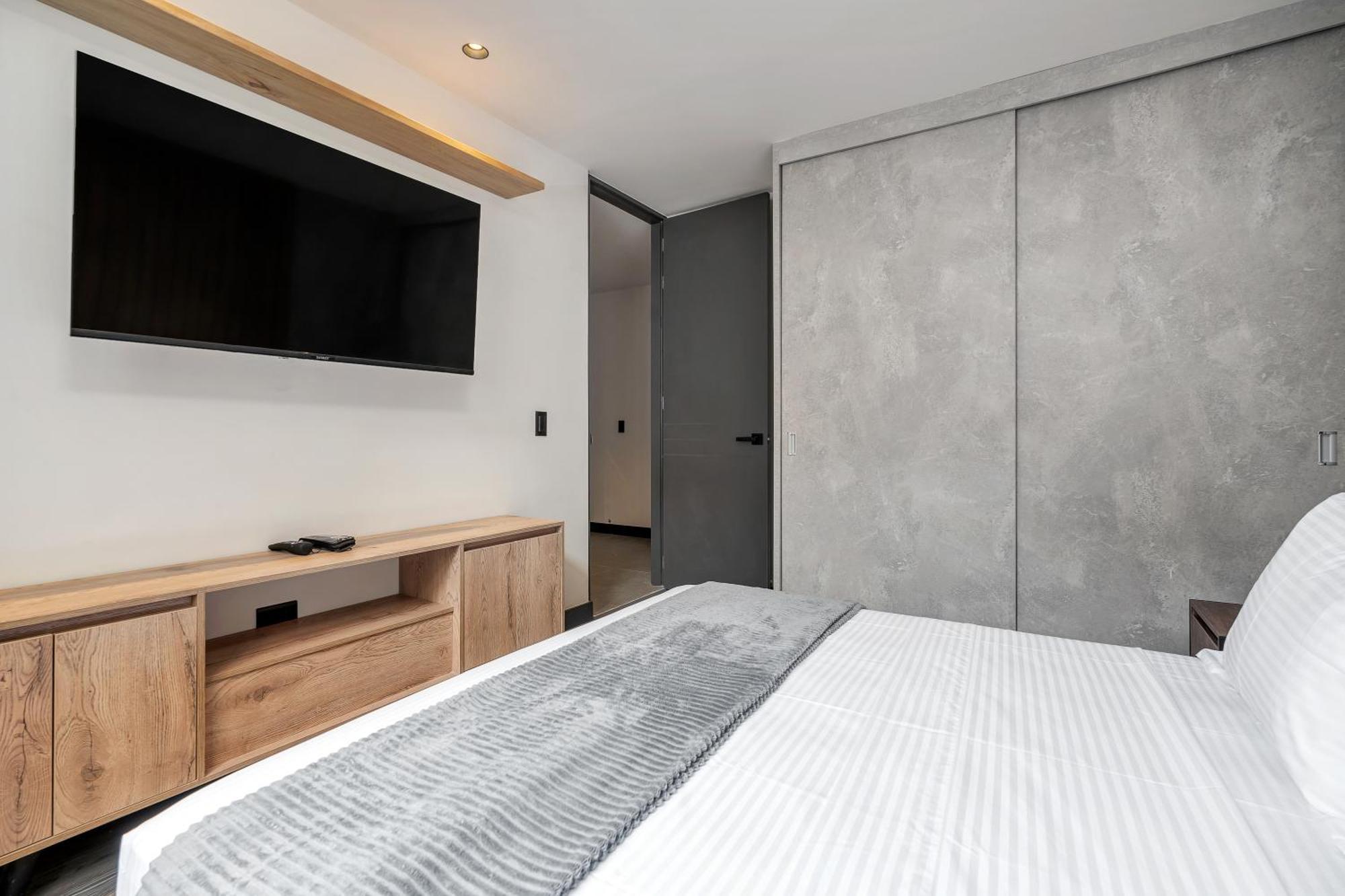 Apartamentos Housy Laureles Медельин Экстерьер фото