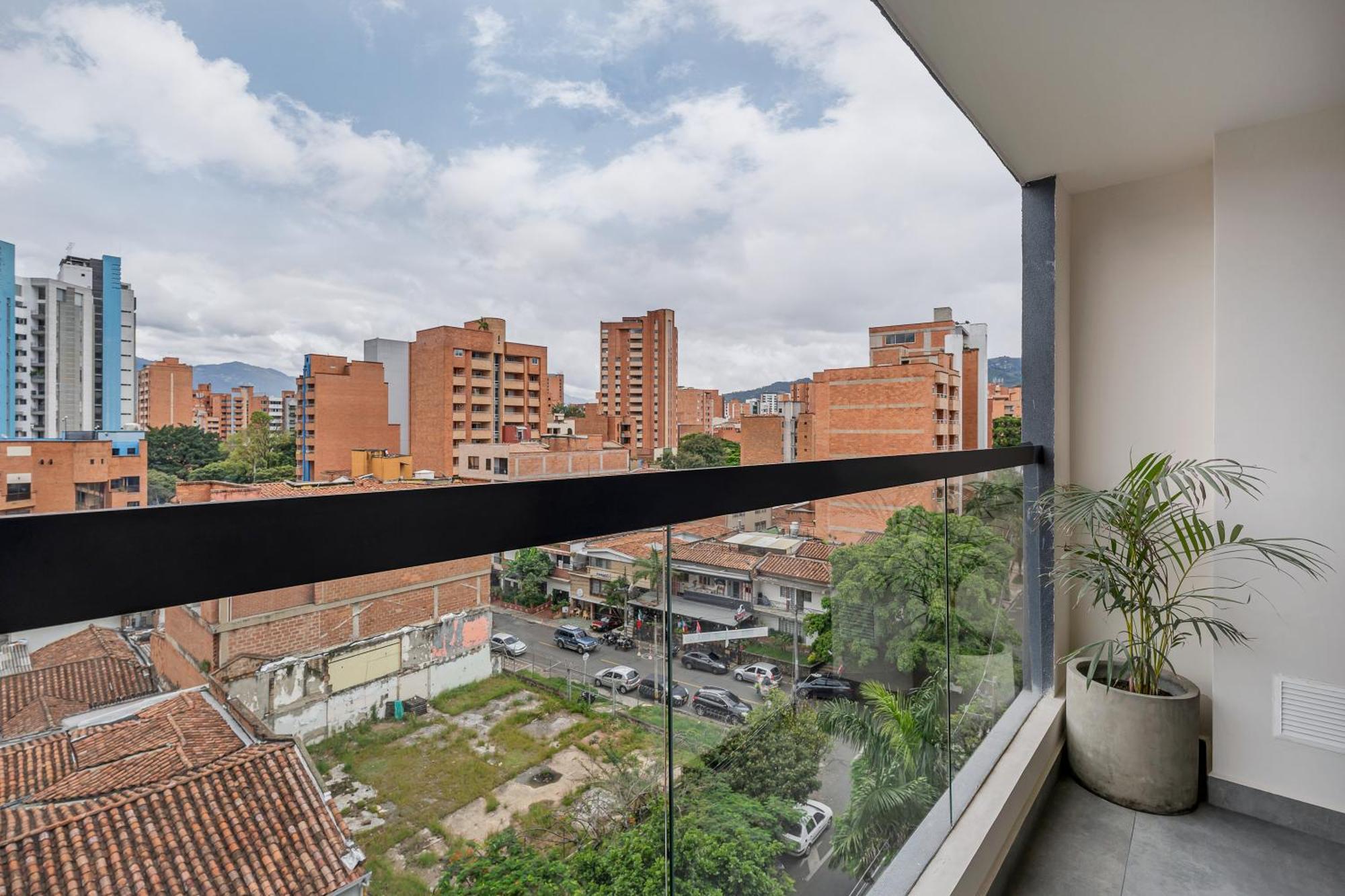 Apartamentos Housy Laureles Медельин Экстерьер фото